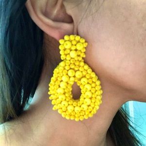 Bright yellow statements earrings (New)